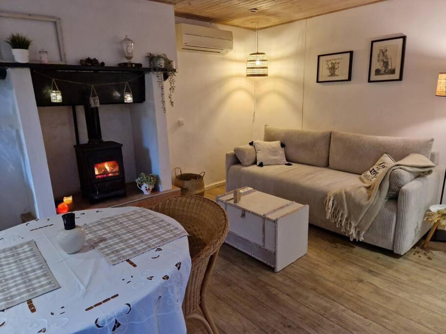 Petit Cottage Breton Saint-Mayeux Экстерьер фото